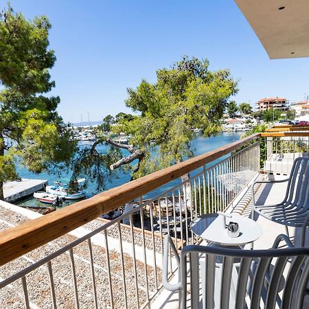 נאוס מרמרס Medusa Luxury Suites מראה חיצוני תמונה